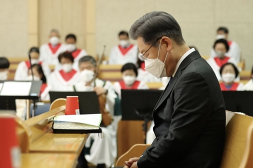 이재명 “5·18은 끝나지 않아, 역사왜곡 단죄법 반드시 만들겠다”