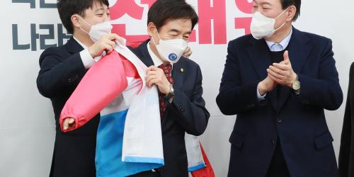 무소속 이용호 국민의힘 입당 공동선대위원장 맡아, 윤석열 