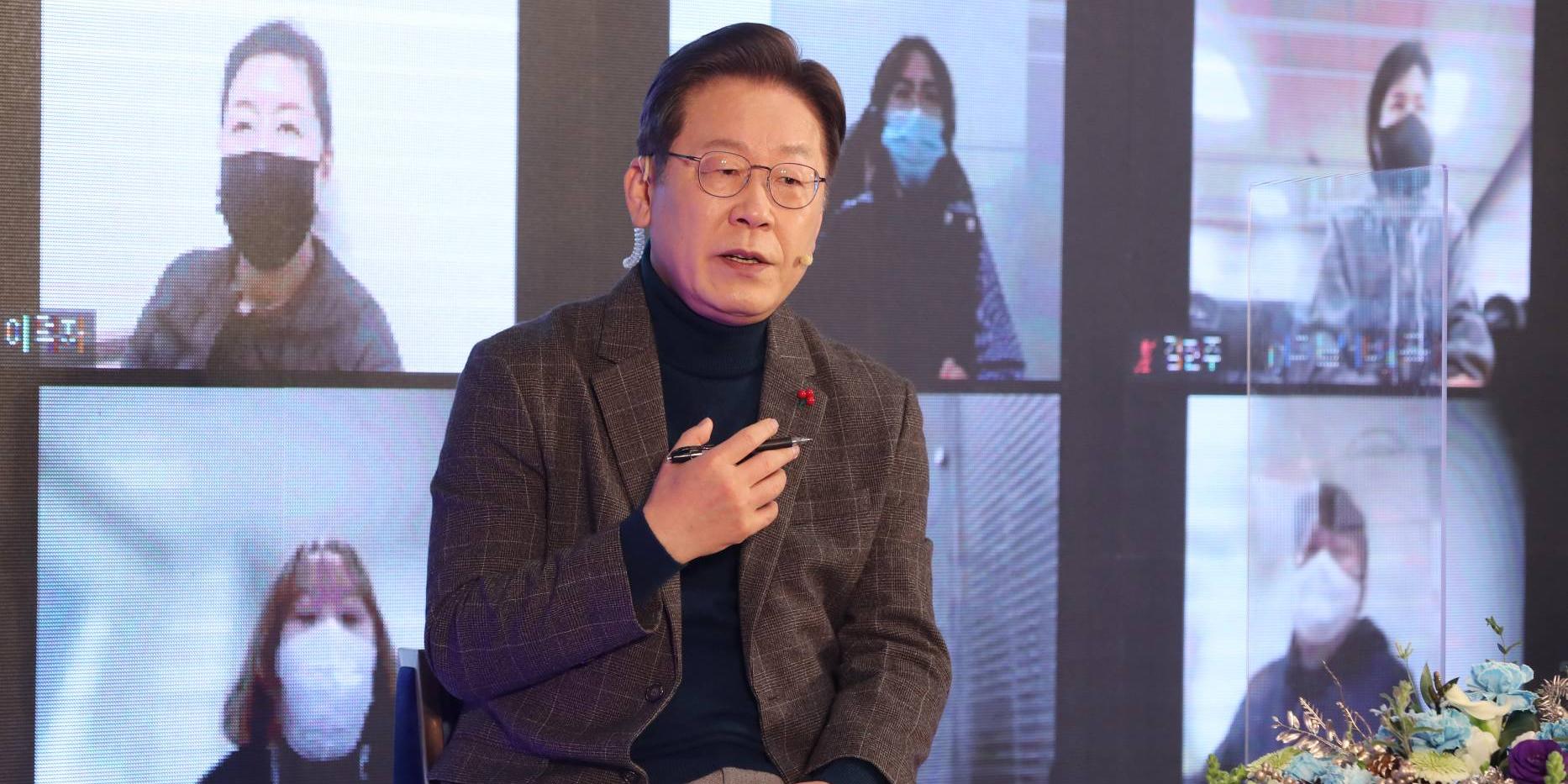 이재명 맞춤형 공약에 100조 지원 논의도 요구, 정책으로 윤석열 압박