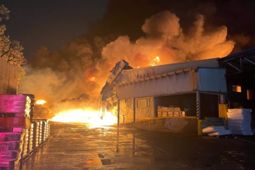 효성티앤씨 울산공장에서 화재 발생, “현재 큰 불길은 잡혀”