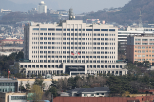 엠브레인 여론조사, 대통령 집무실 이전 반대 51.9% 찬성 44.3%