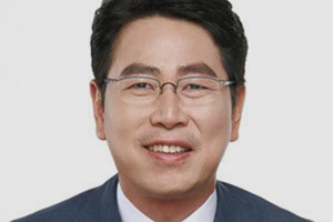 국회의원 10명 중 8명 재산 늘어, 전봉민 1065억 최고 <a href='https://www.businesspost.co.kr/BP?command=article_view&num=97439' class='human_link' style='text-decoration:underline' target='_blank'>진선미</a> -9억 