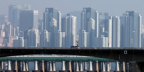대선 직후 서울 강남·서초 등 상위 10곳 아파트값 평균 7억 가까이 뛰어