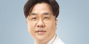 감염내과 교수 이재갑 “젊은층도 매년 코로나19 백신 접종 해야할 것”