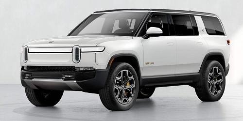 전기차시장에 반도체 이어 배터리 공급난 온다, 리비안 생산목표 낮춰 