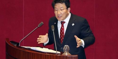 권성동 '윤핵관' 내 원톱 존재감 발휘, 차기 당권 유력주자 부상