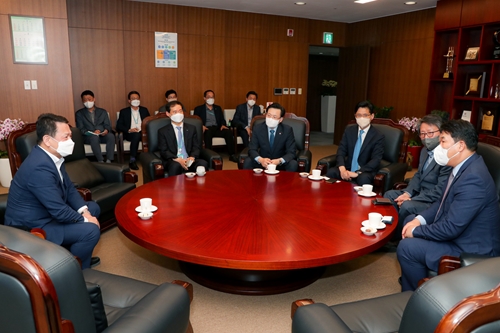 인천공항 한국공항 국제선 회복 공들여, 운항 제한시간 규제 아쉬워