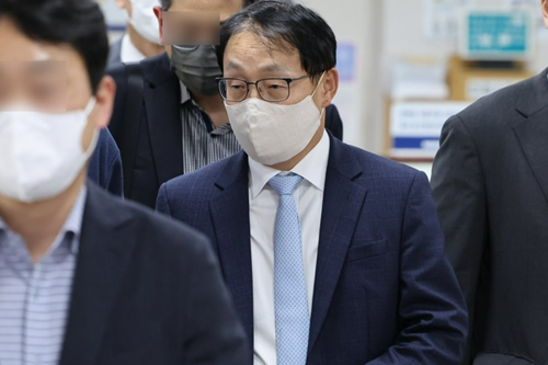 '쪼개기후원' KT 대표 구현모, 정치자금법 위반 재판에서 