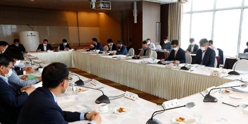 국민연금 자본시장 위기에 수익률 타격, '선방'한 대체투자는 인력난