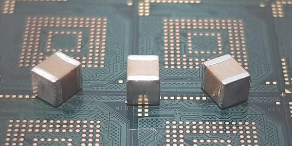 MLCC 가격 하반기 반등 어려워, 삼성전기 재고 증가와 판매가 하락 부담  