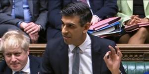 영국 차기 총리 경선 1위 질주 리시 수낙, 첫 비백인 총리 나오나