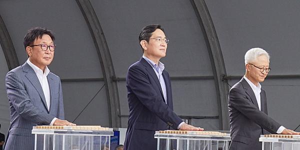 이재용 사면 뒤 첫 행보는 기흥 R&D단지 기공식, 