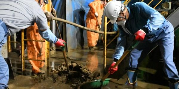 최정우 포항제철소 복구활동에 다시 참여, 포스코 3개월 내 정상가동 목표