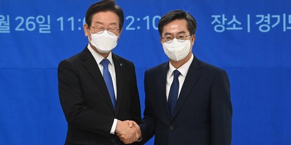 [오늘Who] 이재명 김동연 손잡고 '공조2', 윤석열정부 견제 한목소리