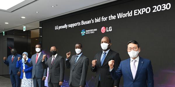 LG전자 대표 조주완, 주한 아프리카 대사 만나 부산엑스포 유치 지지 요청