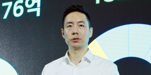 네이버 M&A 강자 만든 CFO <a href='https://www.businesspost.co.kr/BP?command=article_view&num=323625' class='human_link' style='text-decoration:underline' target='_blank'>김남선</a>, 화려한 이력과 더 화려한 가문 