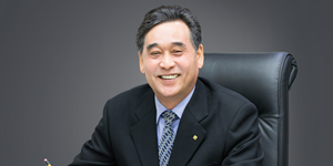 JB금융지주 <a href='https://www.businesspost.co.kr/BP?command=article_view&num=323891' class='human_link' style='text-decoration:underline' target='_blank'>김기홍</a> 경영진과 자사주 6억 규모 매입, 주주가치 강화 차원