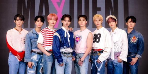 할인받고 기부도 하고, 신한카드 '스트레이키즈' '있지' 체크카드 출시