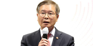 노동장관 이정식 영세업체 주52시간 시행 미루기로, 외국인 고용도 확대