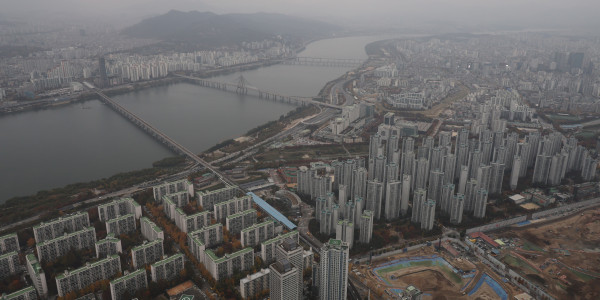 서울 아파트 10채 중 4채 평균 매매가 하락, 성북구 하락거래 비중 55.9% 
