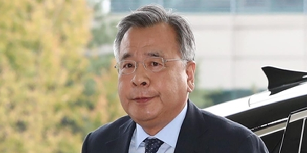 검찰, 가짜 수산업자 ‘포르쉐 렌터카’ 의혹 박영수 전 특검 불구속 기소