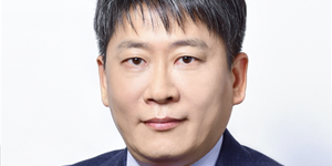 LG에너지솔루션 자동차전지사업부장 김동명 사장 승진, <a href='https://www.businesspost.co.kr/BP?command=article_view&num=304435' class='human_link' style='text-decoration:underline' target='_blank'>권영수</a> 체제 유지