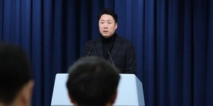 대통령실 “화물연대에 업무개시명령 관련 실무 검토, 시기는 특정 어렵다”