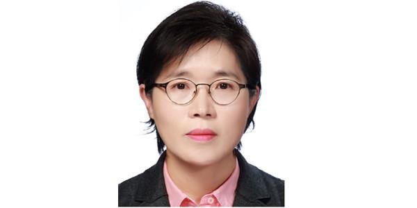 LG생활건강 새 대표에 이정애 그룹 첫 여성사장 선임, 차석용은 '용퇴' 