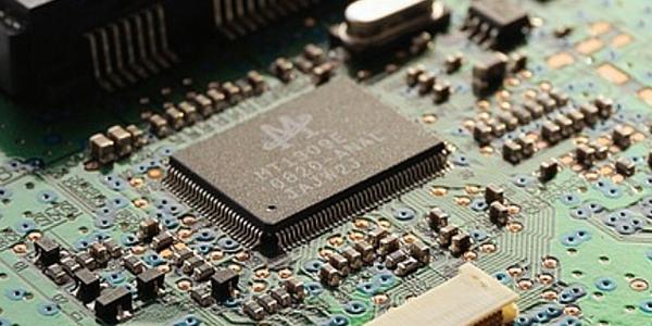 신한투자 “메모리 가격 내년 하반기 반등 예상, 치킨게임 없을 것”