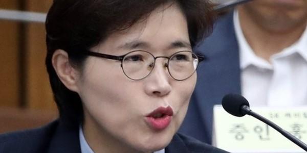 LG생활건강 미국 시장 확대 절실, 이정애 '후' 2조 신화 재연 전력투구 