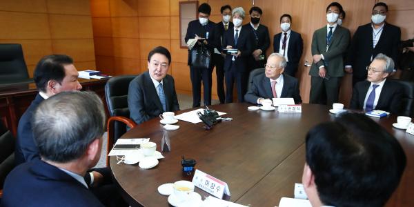 윤석열 청와대 상춘재서 경제5단체장과 비공개 만찬, 투자와 고용 당부