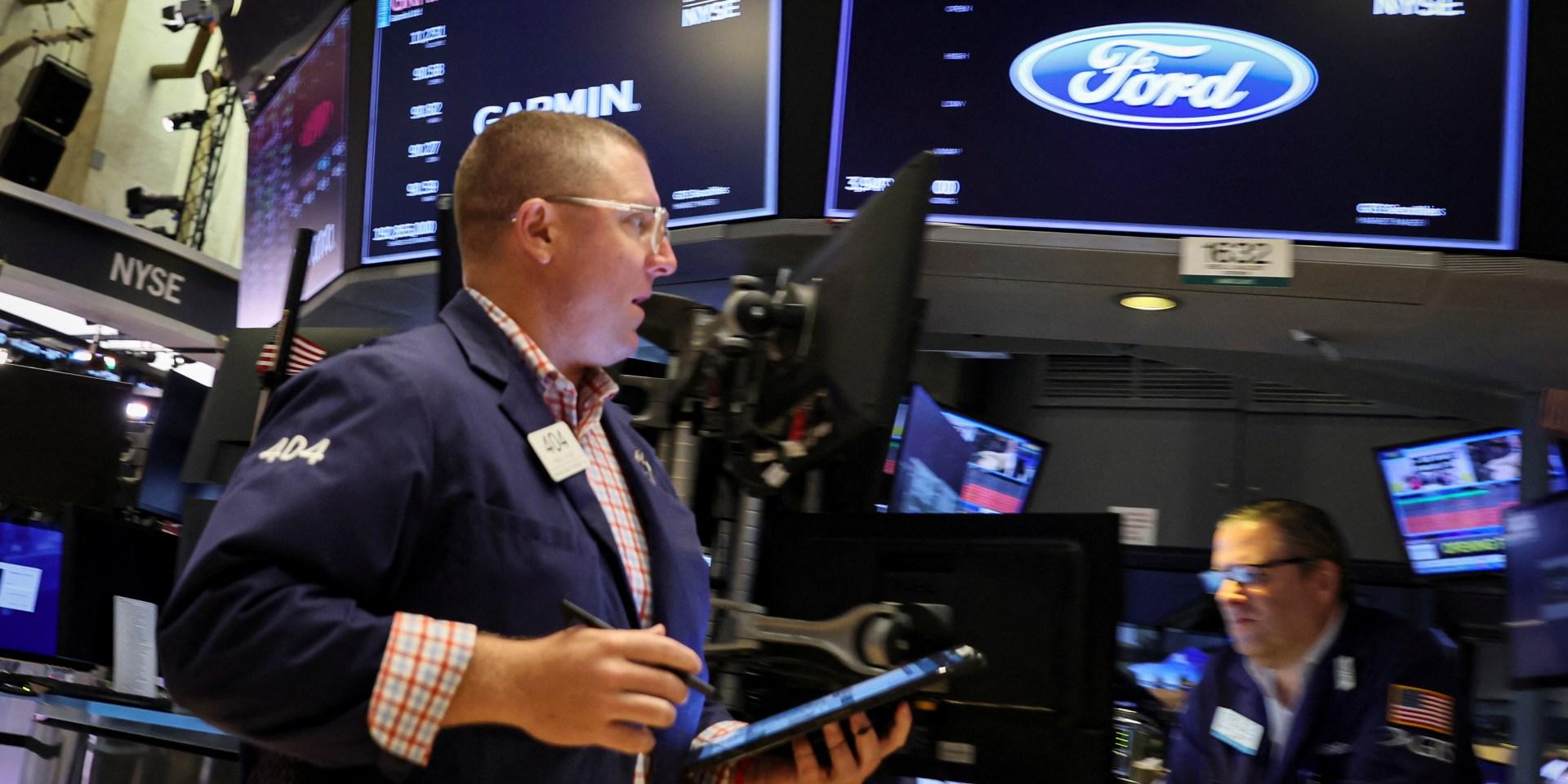 뉴욕증시 혼조세 마감, 최근 급등세와 기술주 실적 발표에 숨 고르기 