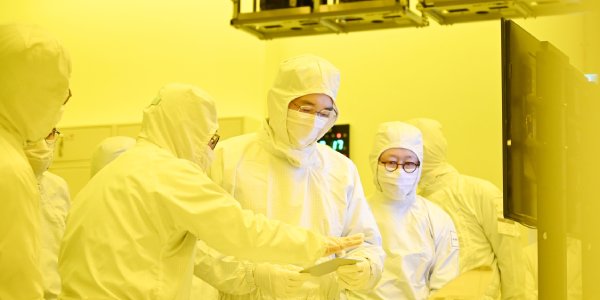 삼성전자 이재용 TSMC 추격 위해 일본기업과 협력, 패키징 기술 격차 줄인다