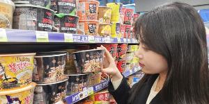 CU '백종원의 고기짬뽕' 인기, 출시 20일 만에 판매량 50만 개 넘어서