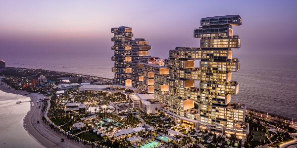 쌍용건설 두바이 특급호텔 아틀란티스 더 로열 완공, 수영장만 94개