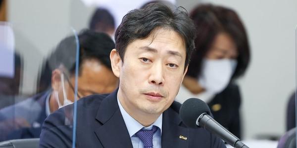 한국공항공사 윤형중 실적 회복에도 심기불편, 이유는 국토부 분위기?