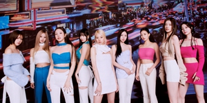 JYP 주가 장중 4%대 강세, 소속 걸그룹 트와이스 미국 공연 티켓 매진