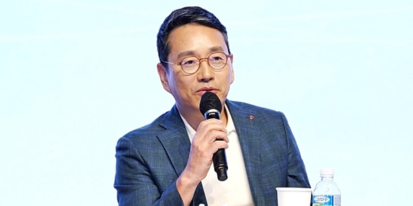 LG전자 로봇사업 빠르게 성장 전망, <a href='https://www.businesspost.co.kr/BP?command=article_view&num=333111' class='human_link' style='text-decoration:underline' target='_blank'>조주완</a> 로봇기업 더 사들일까 