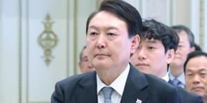 [알앤써치] 윤석열 지지율 36.1%로 하락, 강제징용 해법 반대 59.7%