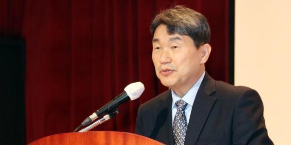 교육장관 이주호 라이즈·글로컬로 지역대학 살리기 박차, 졸속 우려도