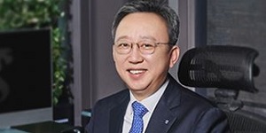 신한금융지주 ESG위원회에 은행장 첫 합류, 진옥동 '선한 영향력' 드라이브