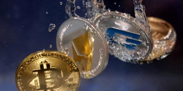 비트코인 변동성 커진다, 불안감 반영돼 2만5천 달러까지 하락 가능성