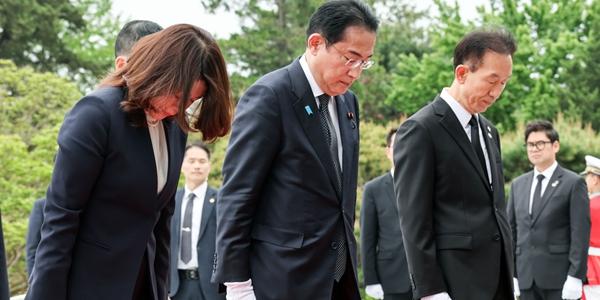 기시다 방한 첫 일정으로 국립현충원 참배, 일본 총리로는 12년 만