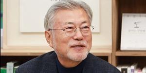 [윤석열 취임 1년] 문재인 퇴임 1년, 잊히고 싶다는 바람과 다른 '존재감'