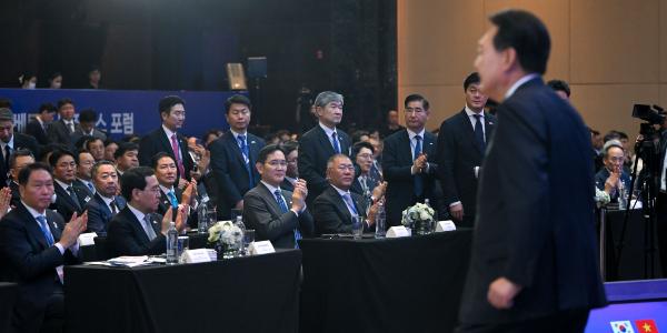 베트남에서 세일즈외교 펼친 윤석열, 한국기업 베트남 진출 탄력 기대