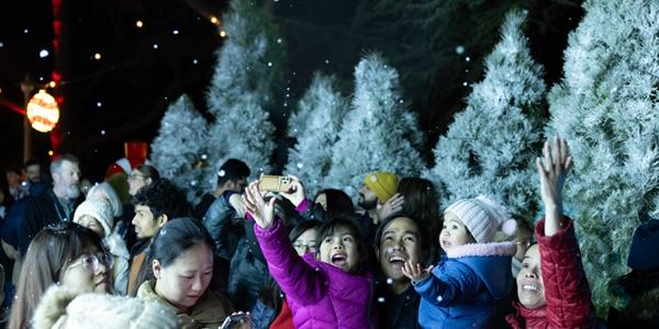 북반구 이상고온 겨울까지 이어질 전망, 블룸버그 