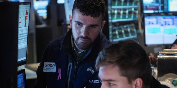 뉴욕증시 경기 연착륙 기대감에 나란히 올라, '실적 기대' 테슬라 3%대 강세