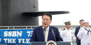 윤석열 외국 정상 최초 미국 핵잠수함 방문, 