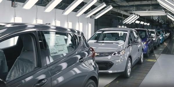 GM 단종 선언 볼트EV 다시 생산하기로, 다른 전기차 판매 부진에 고육지책