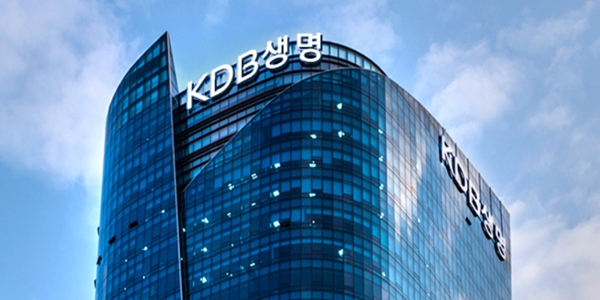 산업은행 KDB생명 자회사 편입 만지작, <a href='https://www.businesspost.co.kr/BP?command=article_view&num=313412' class='human_link' style='text-decoration:underline' target='_blank'>임승태</a> ‘아픈 손가락’ 벗어날 시간 벌까